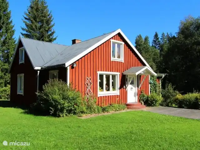 vakantiehuis huren in Zweden, Småland, Vägla (tussen Markaryd en Hallaryd) – Ellefors Achterkant van het huis