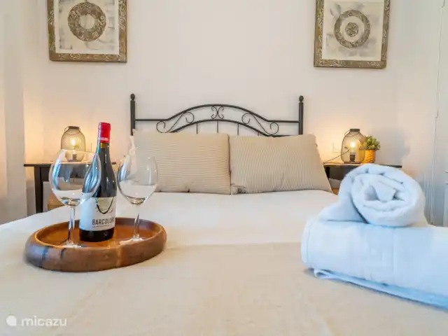 Casa Vela en España, Costa del Sol, Benalmádena - apartamento Amplio dormitorio.