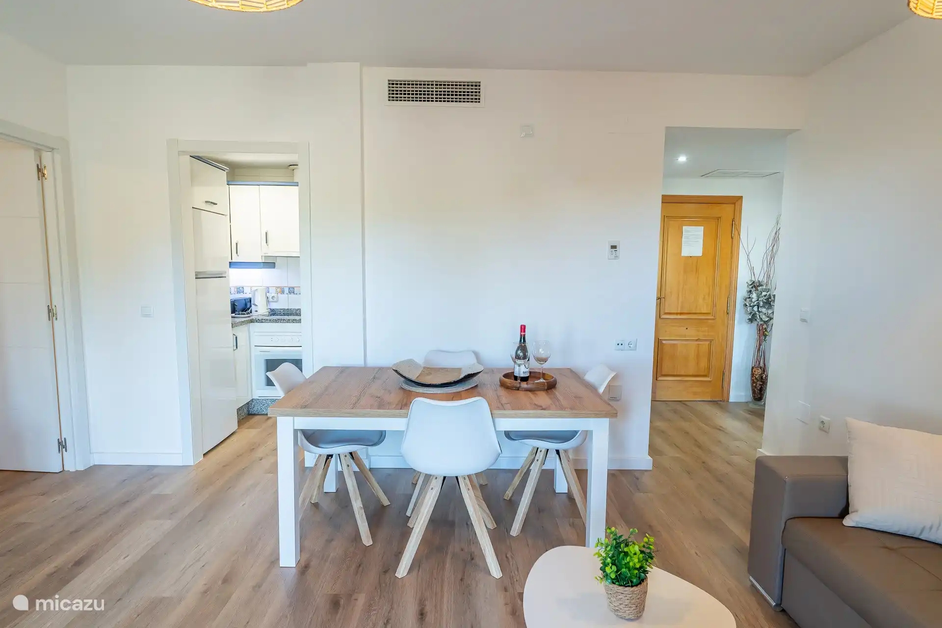 Eingangshalle der Casa Vela. 