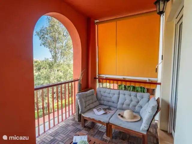 Casa Vela en España, Costa del Sol, Benalmádena - apartamento Terraza privada con un excelente lugar para relajarse.