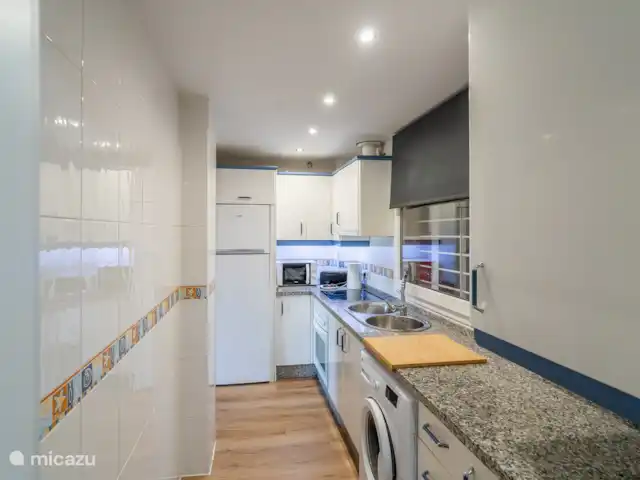 Casa Vela en España, Costa del Sol, Benalmádena - apartamento Gran cocina.