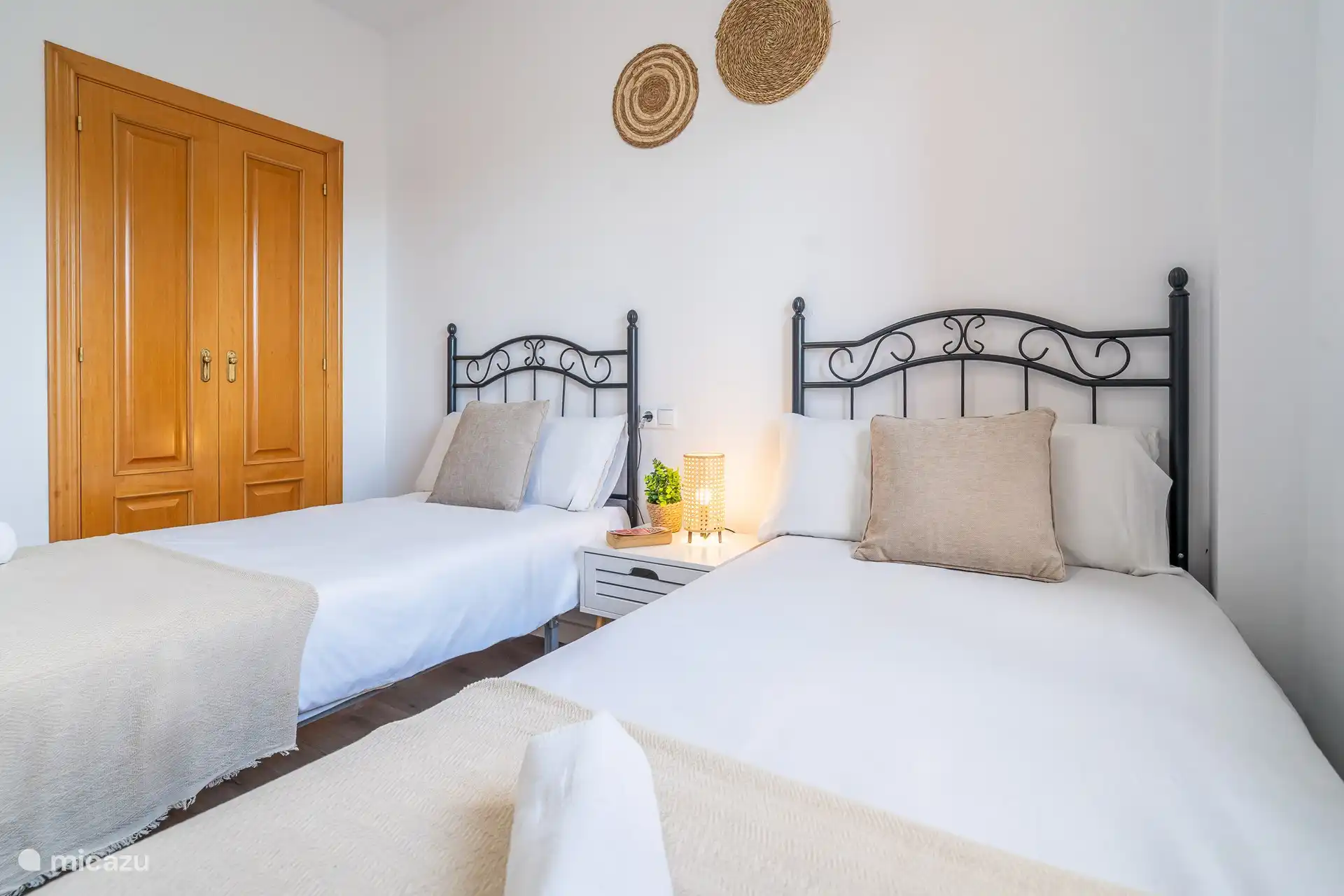 Viel Stauraum in den Schlafzimmern. 