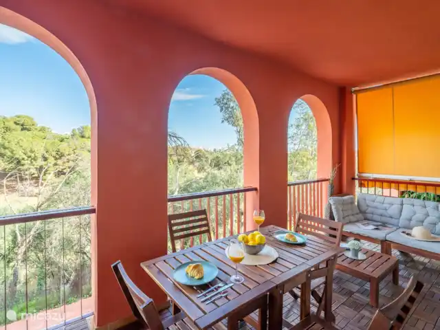 Casa Vela en España, Costa del Sol, Benalmádena - apartamento Terraza muy privada con excelentes vistas.