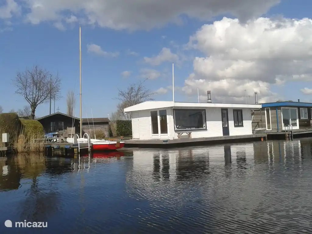 woonboot curacao cer jacht woonboot woonboot flamingo in woonboot curacao cer jacht woonboot woonboot flamingo in
