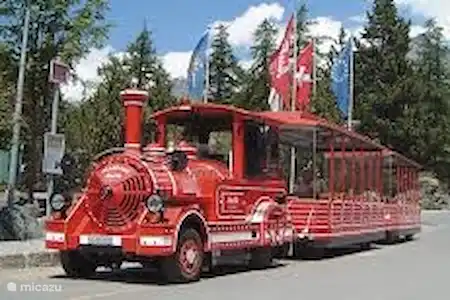 Vakantiehuis Zwitserland, Wallis, Saas-Fee appartement Huis Holiday Allaino trein