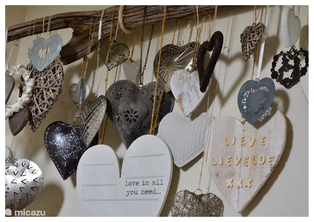 Cada vez hay más corazones en LieveLievelde. Nuestra colección sigue siendo ampliada por nuestros huéspedes. Tan dulce.