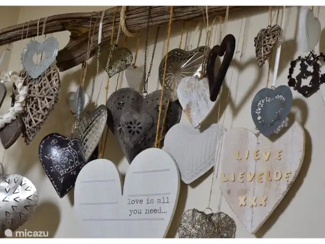 Lieve Lievelde en Países Bajos, Güeldres, Lievelde - casa vacacional Cada vez hay más corazones en LieveLievelde. Nuestra colección sigue siendo ampliada por nuestros huéspedes. Tan dulce.