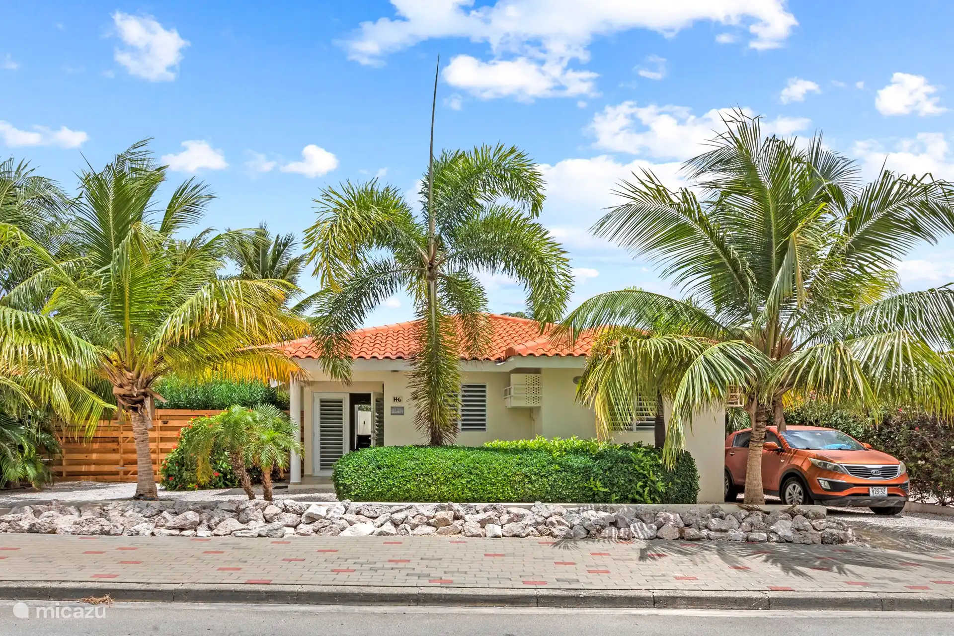 Kas di mi sono in Curaçao, Banda Ariba (East), Jan Thiel - villa