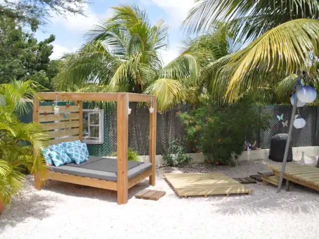 Location de Vacances Curaçao, Banda Ariba (est), Jan Thiel, villa - Kas di mi sono Cabanon 2 personnes avec toile d'ombrage.