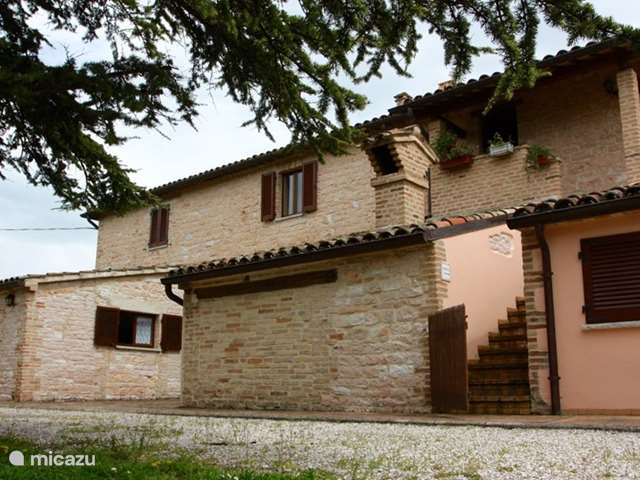 Holiday home in Italy, Marche – holiday house Agriturismo CamaggioNuovo Apt Cagli