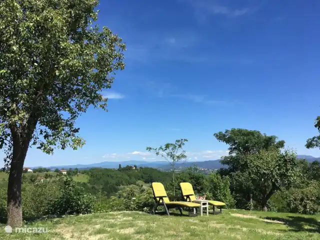 Casa Caroline: 1e verd.+ ruim balkon huren in Italië, Piëmont, Ovada - appartement De tuin