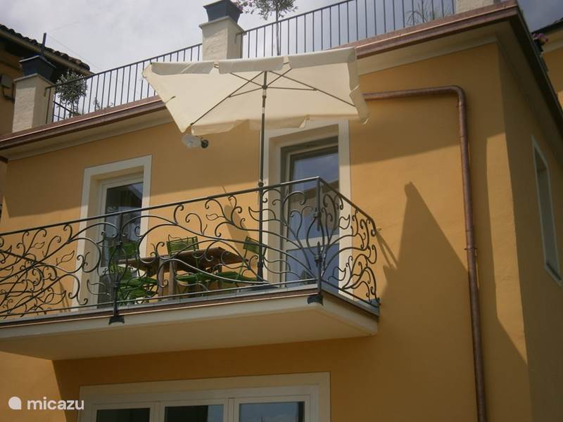 Vakantiehuis Italië, Piëmont, Ovada Appartement Casa Caroline: 1e verd.+ ruim balkon