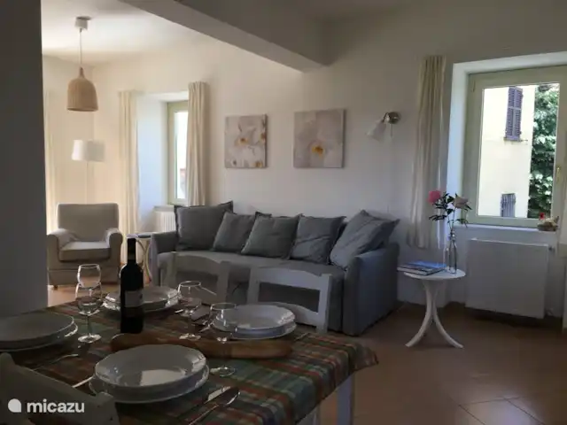 Casa Caroline: 1e verd.+ ruim balkon huren in Italië, Piëmont, Ovada - appartement Eet- en woonkamer