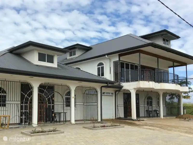 Rent a holiday house House for rent in Suriname in Paramaribo
