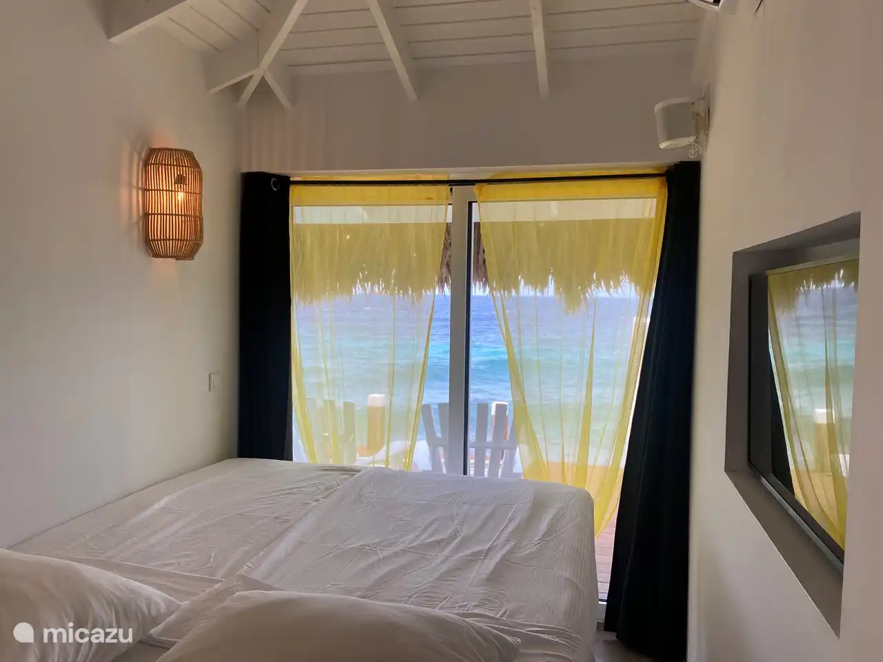 Second separate bedroom. Single or double bed possible. Private bathroom. Own entrance.