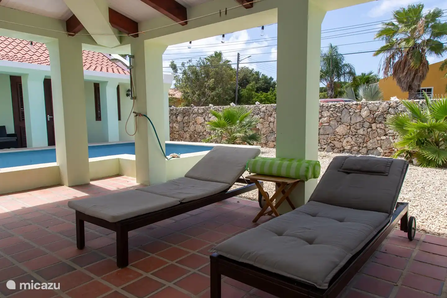 You spend most of your time outdoors on Bonaire. That is why our porches are equipped with various evening lighting and comfortable chairs.