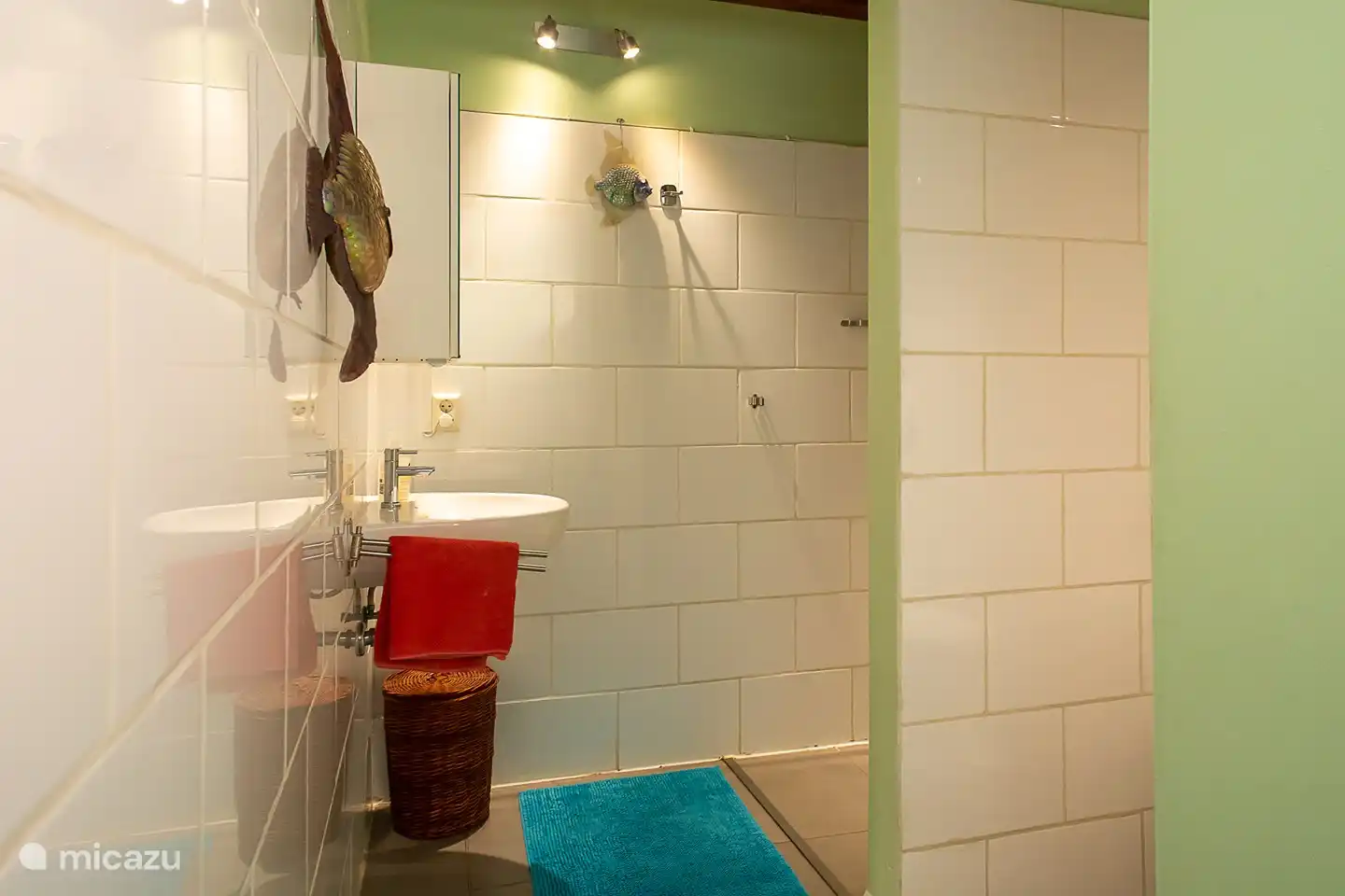 Each bedroom has its own ensuite toilet and shower with hot water supply