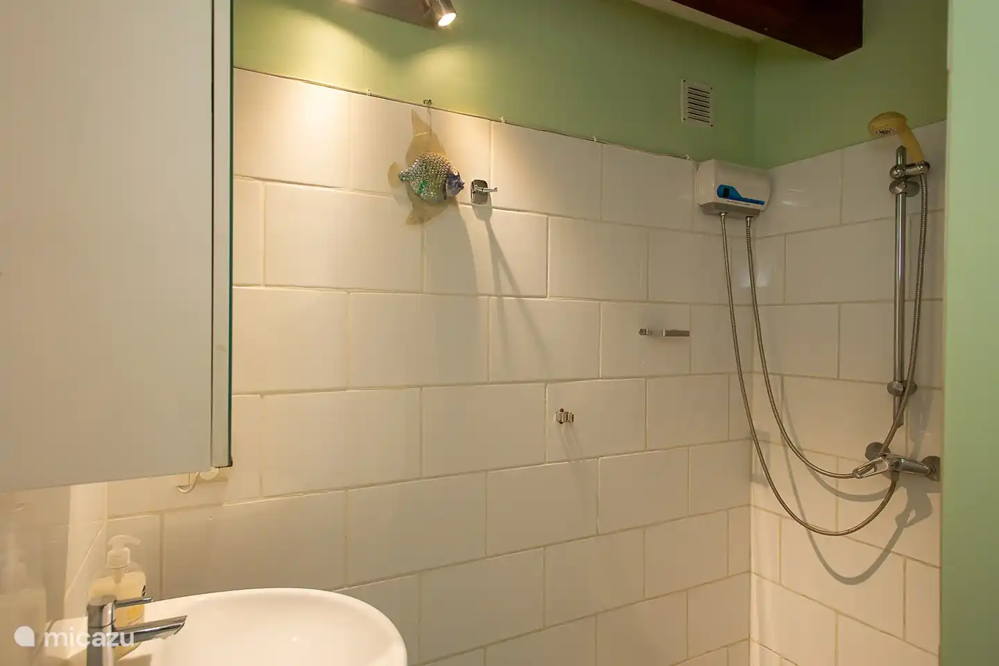 Each bedroom has its own toilet and shower with hot water supply