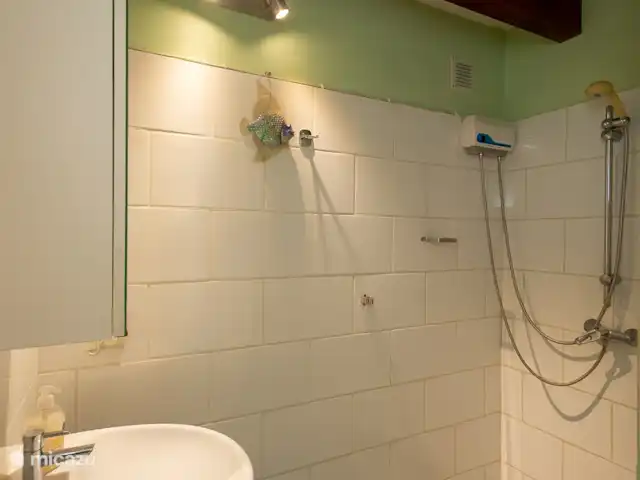 villa huren in Bonaire, Bonaire, Belnem – Cas Bon Majeti Elke slaapkamer heeft een eigen toilet en douche met warmwatervoorziening