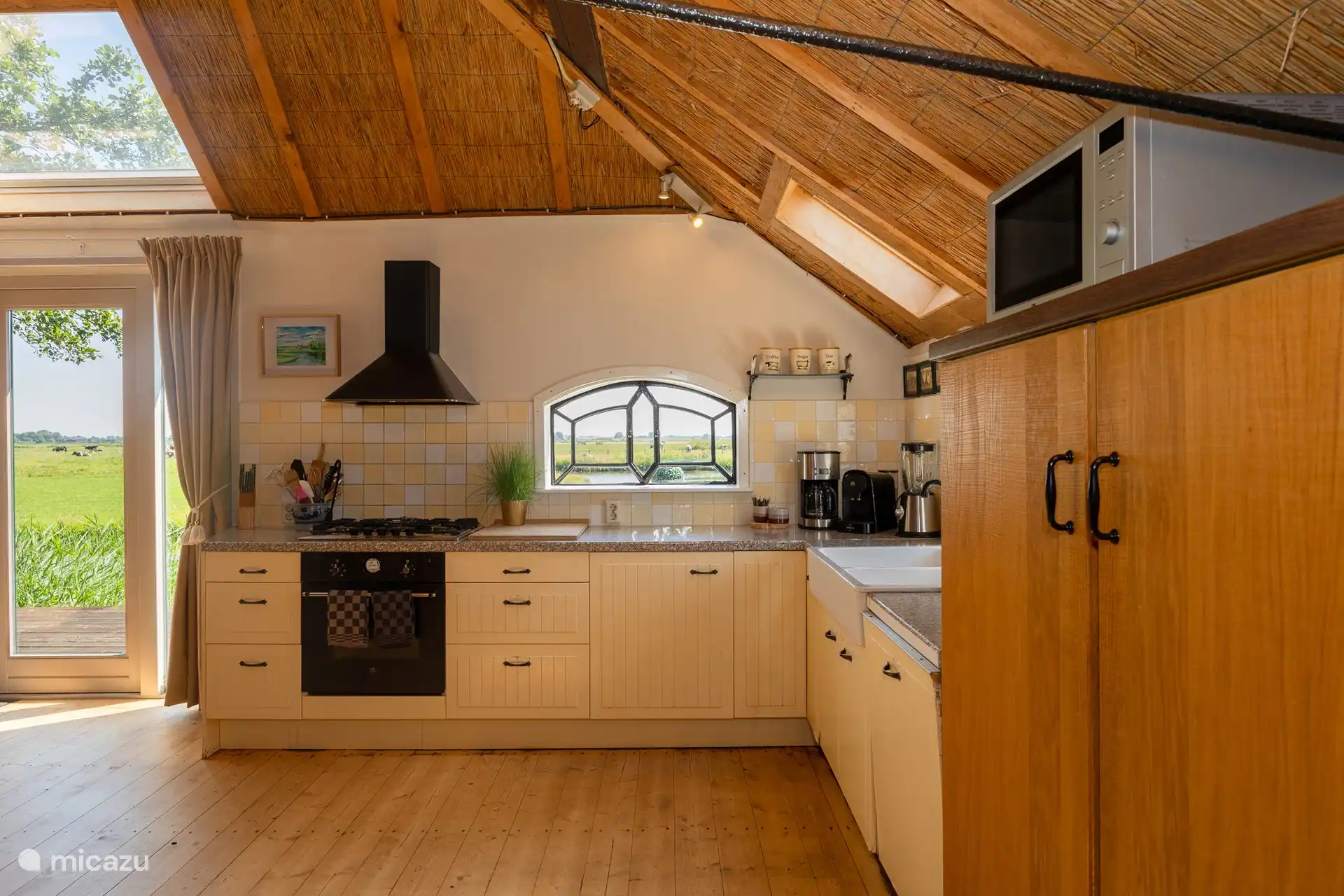 Die umfangreiche Küche. Gemeinsam kochen.