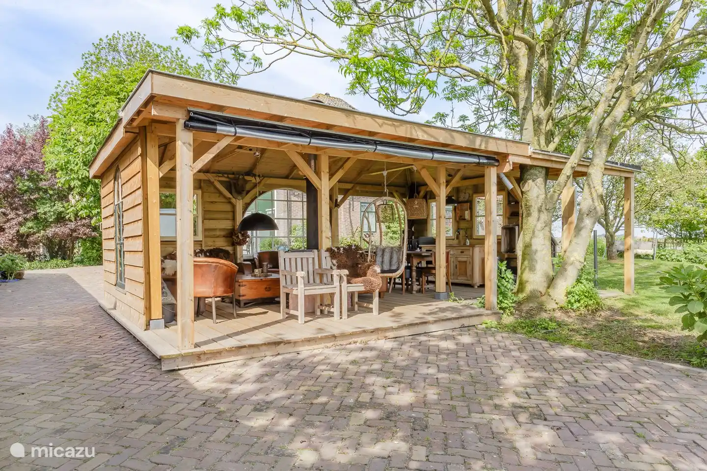 Der überdachte Außenbereich. Bei jedem Wetter toll!