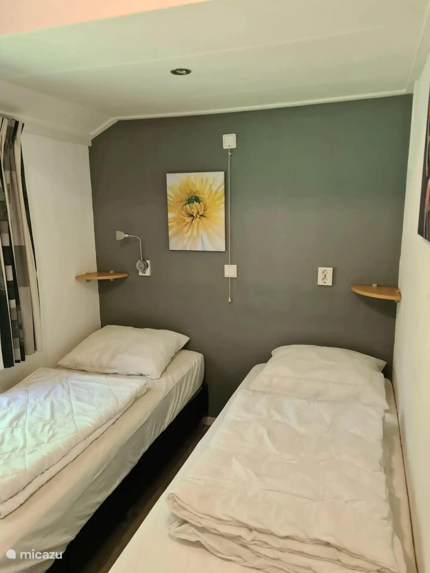 Chambre 1 avec deux lits simples