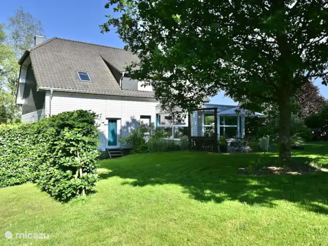 Osterglocken, maison de vacances Eifel | Belgique, Ardennes, Butgenbach - maison de vacances jardin avec des arbres de plus de 100 ans