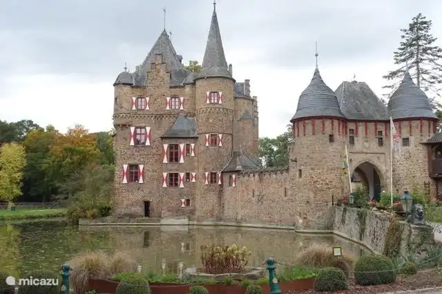 Trip to the castle of Satsvey