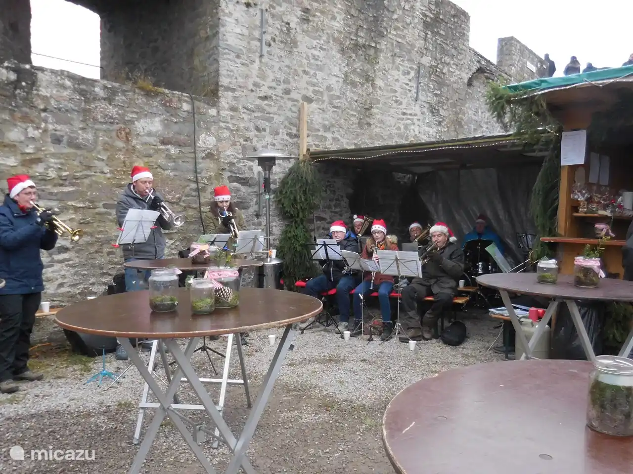 A romantic Christmas market in the historic gem Reifferscheid (Hellenthal)