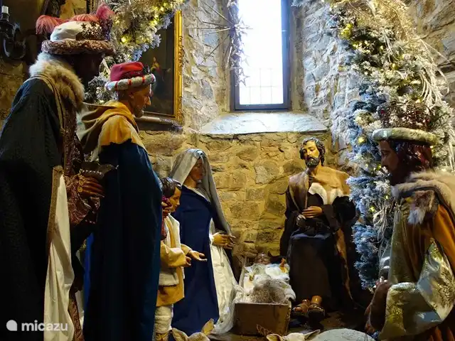 Osterglocken, maison de vacances Eifel | Belgique, Ardennes, Butgenbach - maison de vacances La crèche dans la chapelle de Reinhardstein et avec un peu de chance vous entendrez un conte hollandais
