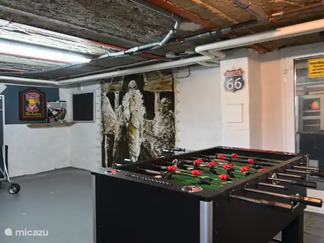 Osterglocken, maison de vacances Eifel | Belgique, Ardennes, Butgenbach - maison de vacances la cave à jeux avec fléchettes, ping-pong, ping-pong et armoire avec des jouets d’extérieur