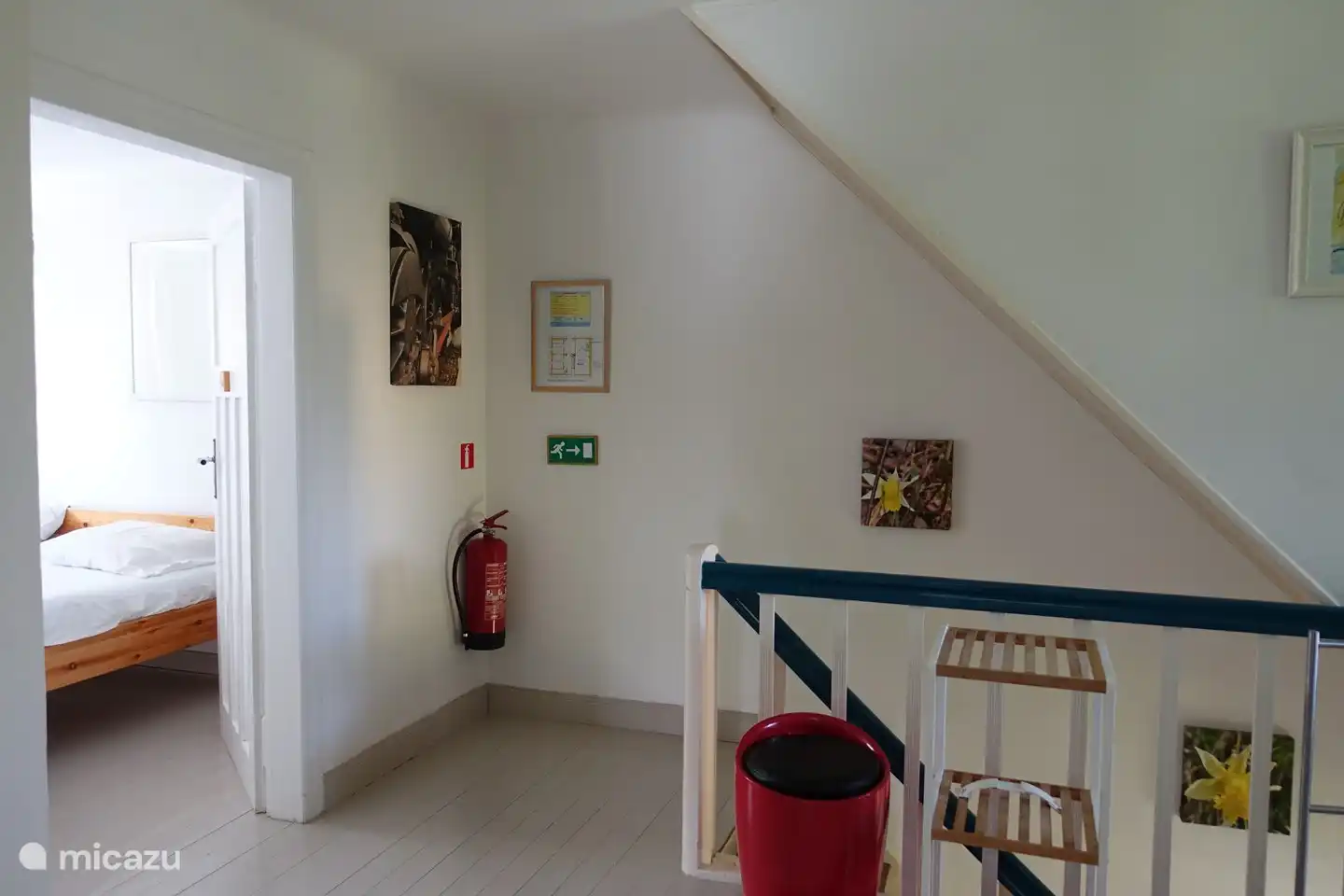 Spacious night hall on the first floor with access to the 3 bedrooms, bathroom and separate toilet