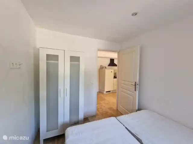 Hameau des Claudins n°12 Baggari | France, Côte d'Azur, Le Plan-de-la-Tour - maison de vacances Chambre double avec placard