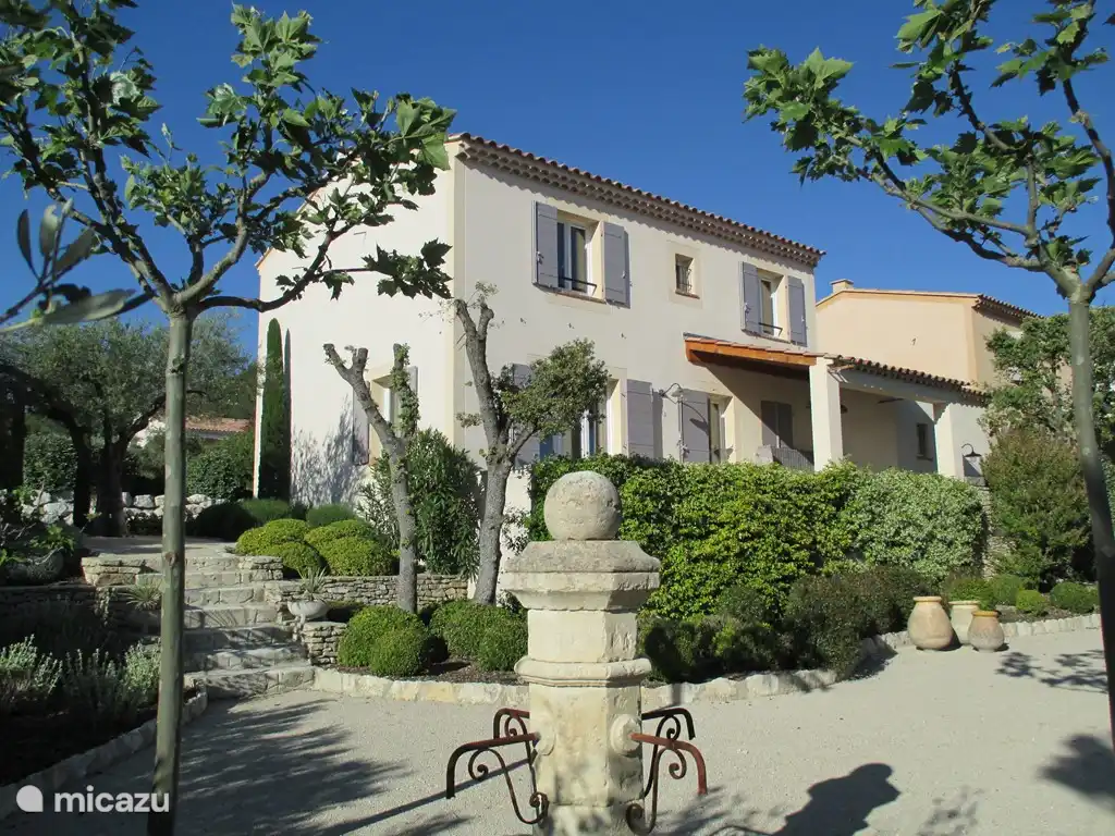 Villa les demeures du luc 310 in saumane de vaucluse, provence ... Luxe keuken frankrijk