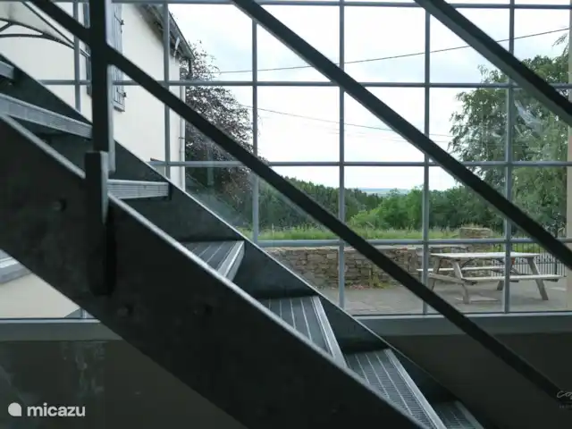 La hacienda en Bélgica, Ardenas, Büllingen - casa de campo cocina con vista al valle