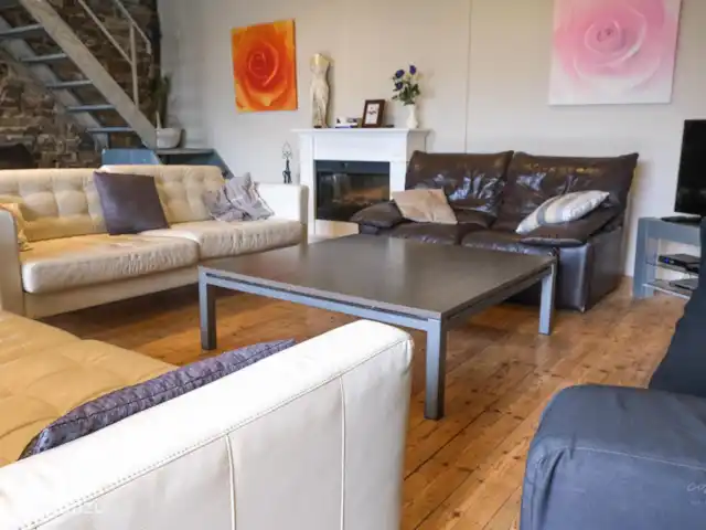 La hacienda en Bélgica, Ardenas, Büllingen - casa de campo viviendo