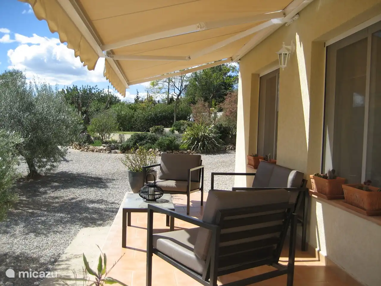 Bungalow Haus von Mutter in Pedralba, Valencia, Spanien ...