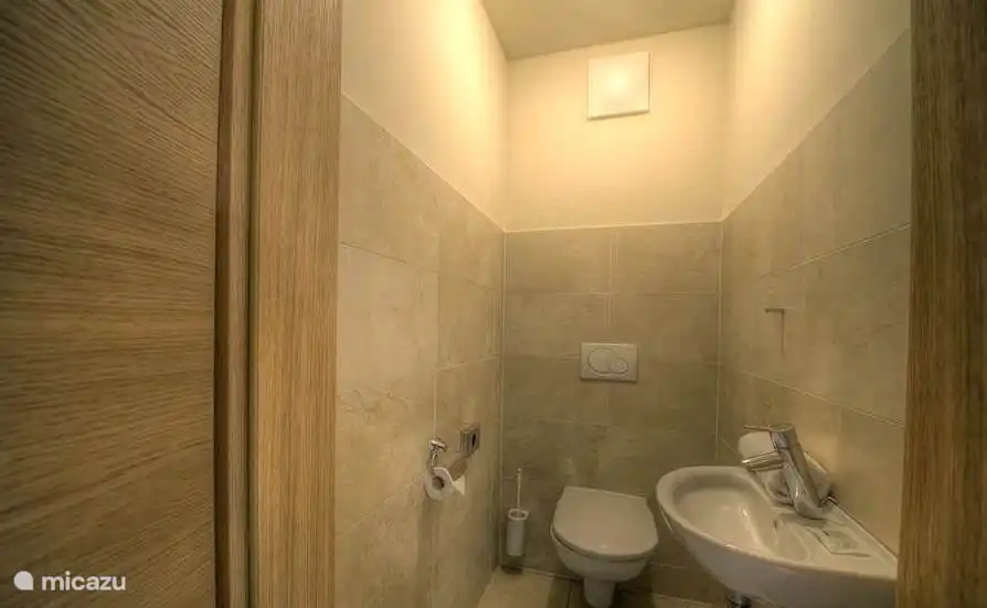 Appart toilet Kaprun Mountain Resort TopC27 bij Kaprun Rentals