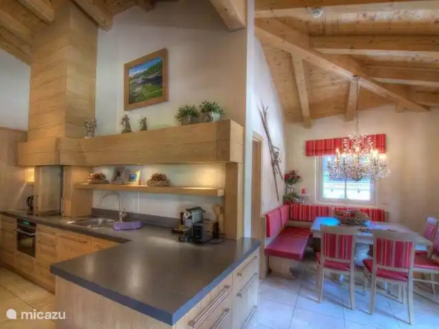 appartement huren in Oostenrijk, Salzburgerland, Kaprun – Kaprun Mountain Resort TopC27 Keuken en eethoek Kaprun Mountain Resort TopC27 bij Kaprun Rentals