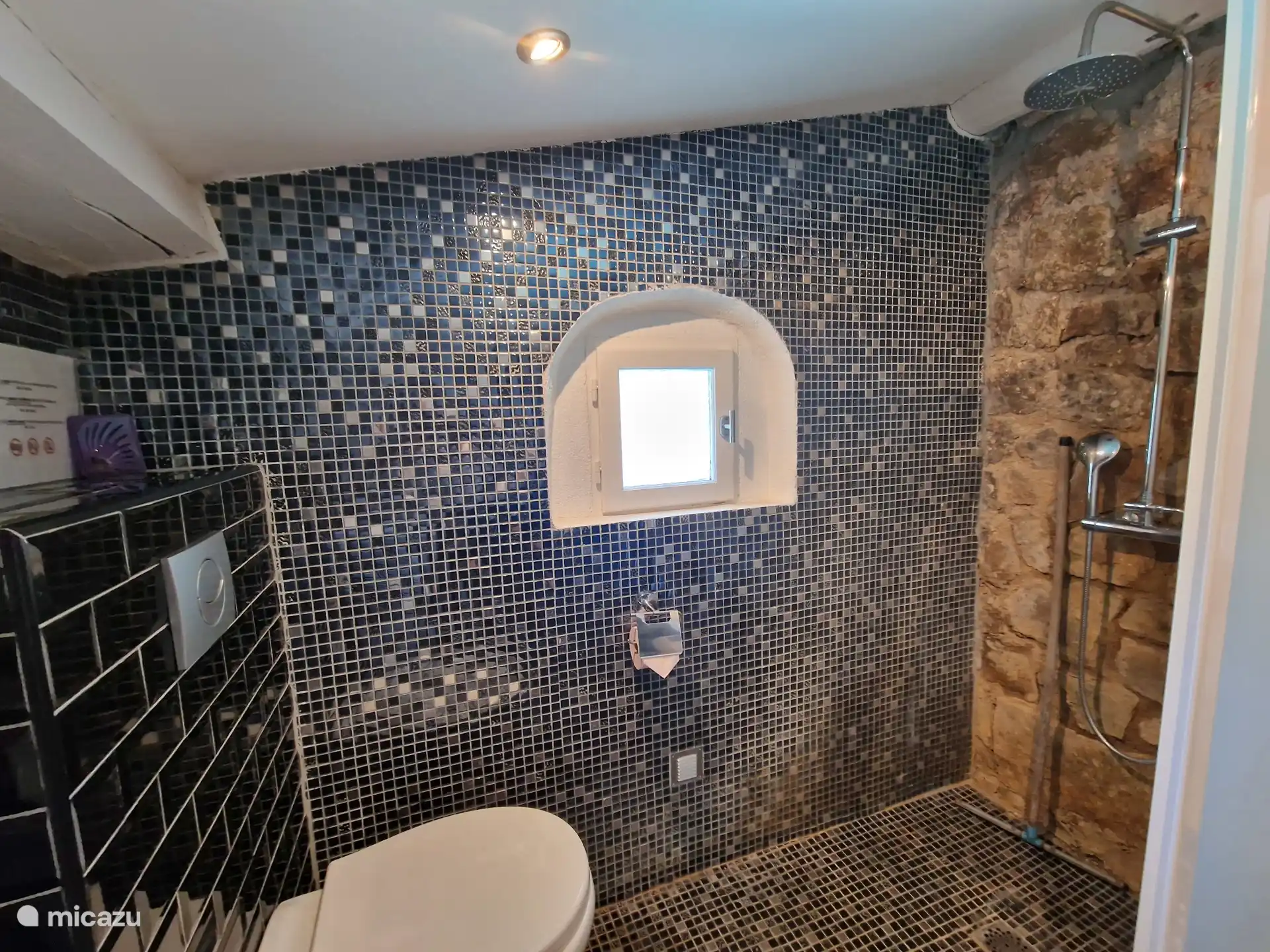 Ducha a ras de suelo