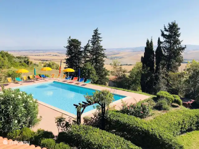 Location de Vacances Italie, Toscane, Montecatini Val Di Cecina, appartement - CERVO-2 La grande piscine de 7 x 14 x 1,50 mtr.
