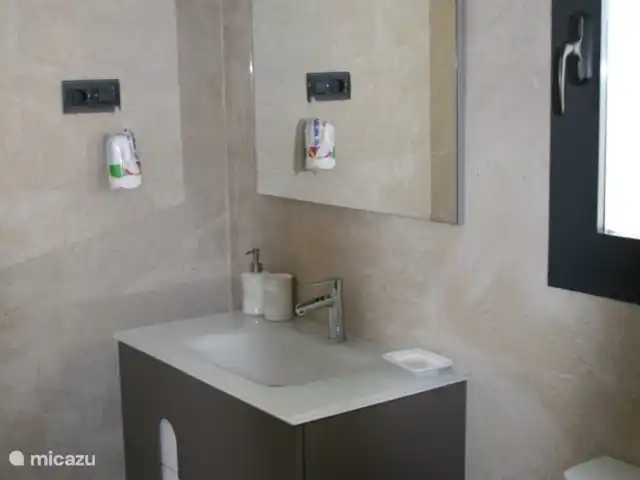Location de Vacances Espagne, Costa Blanca, Ciudad Quesada, villa - Villa Entre Lagos Salle de bain au rez-de-chaussée.