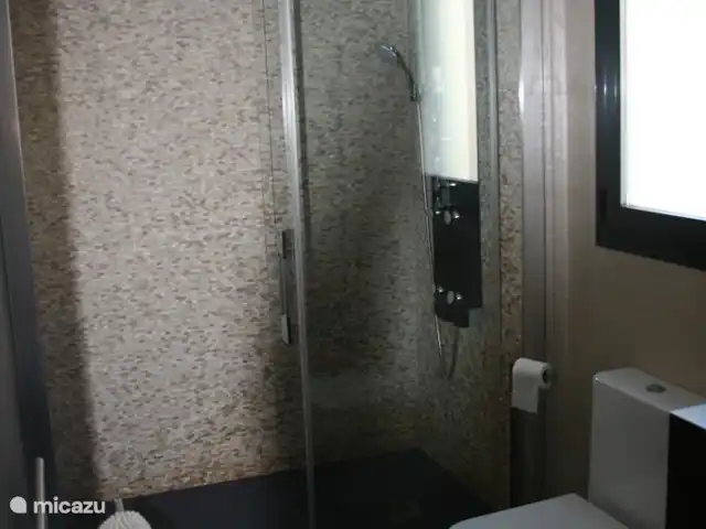 Location de Vacances Espagne, Costa Blanca, Ciudad Quesada, villa - Villa Entre Lagos Salle de bain 1er étage.