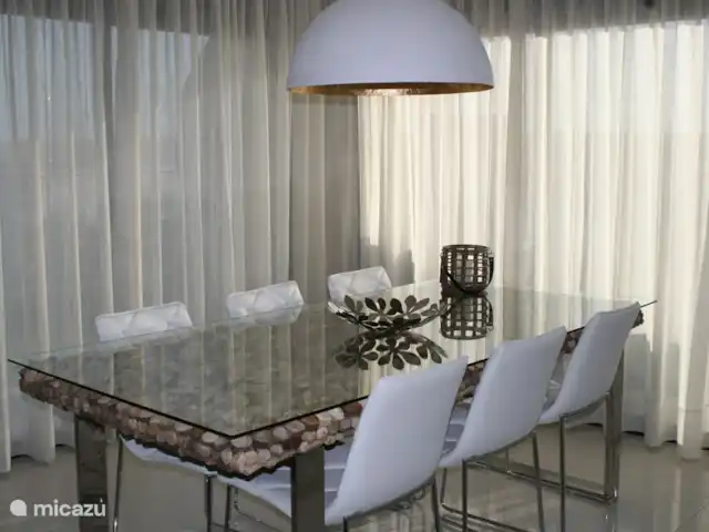 Location de Vacances Espagne, Costa Blanca, Ciudad Quesada, villa - Villa Entre Lagos Grande table à manger pour 6 personnes.