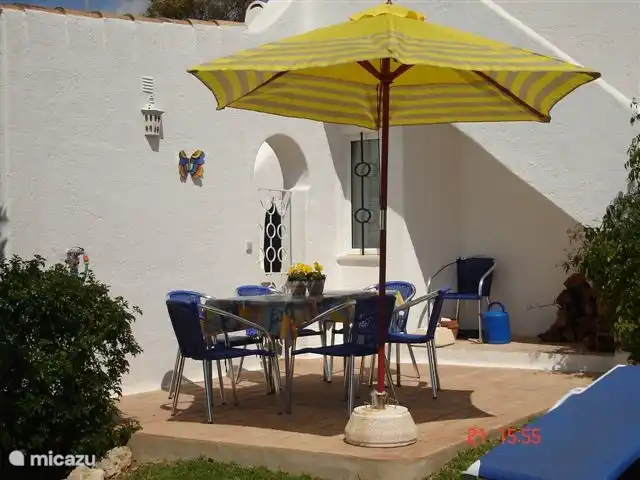 Tweede terras (wij noemen het BBQ-terras)