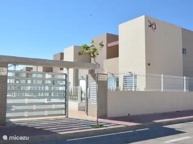 Apartamento de lujo, Torrevieja, Varudi en España, Costa Blanca, Torrevieja - apartamento La entrada a la nueva residencia.