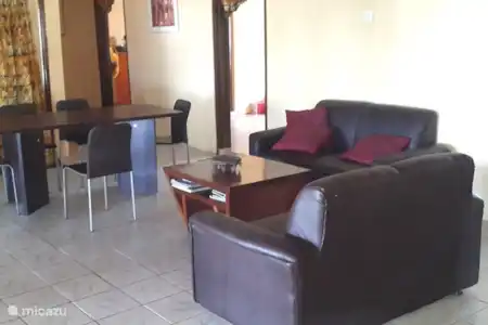 Vacation rental Ghana – holiday house Ayikoo Beach House living room