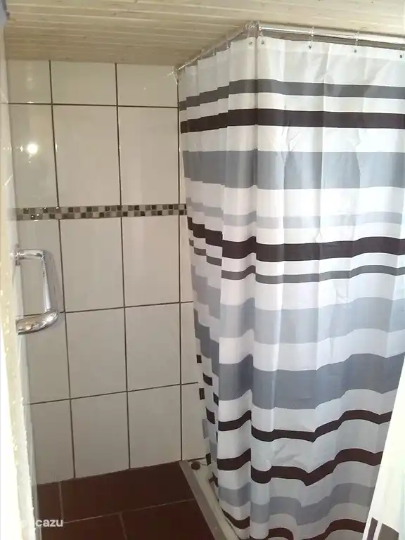 zweites Duschbad im Untergeschoss