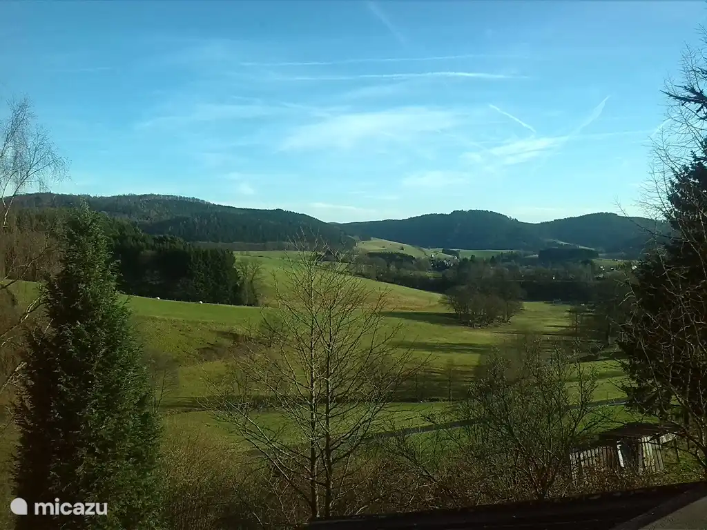 Blick aus dem Schlafzimmer im ersten Stock