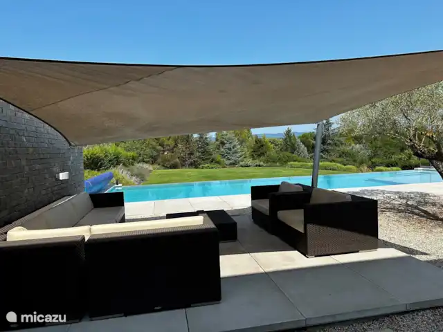 Villa 'Les cubes de Beaulieu' | France, Ardèche, Beaulieu (Ardèche) - villa Salon avec belle vue